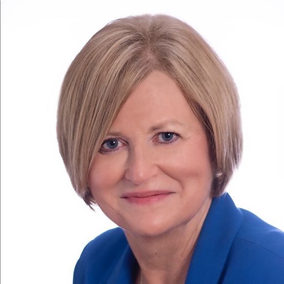 Meet your Posher, Kathy - Picture 2 of 2